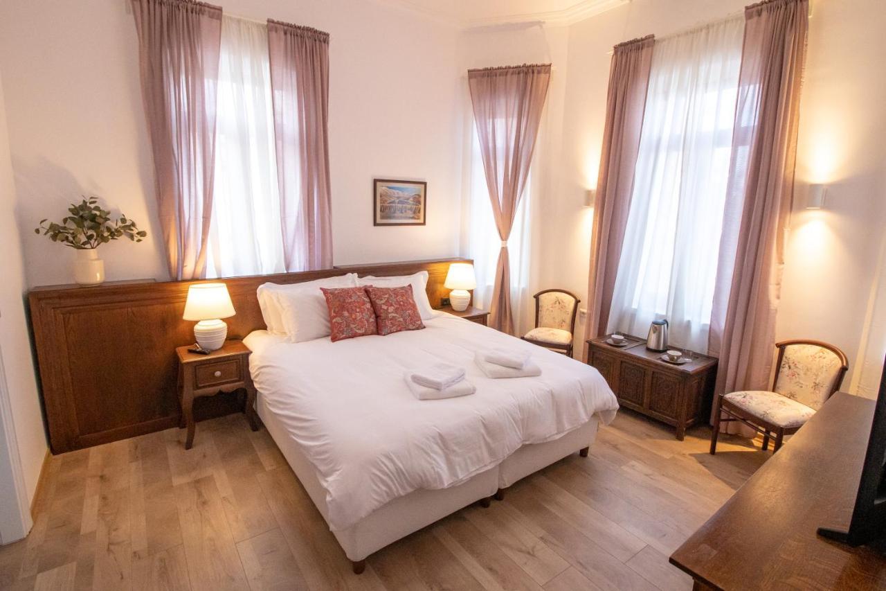 Seven Cafe & Hotel Pogradaş Dış mekan fotoğraf