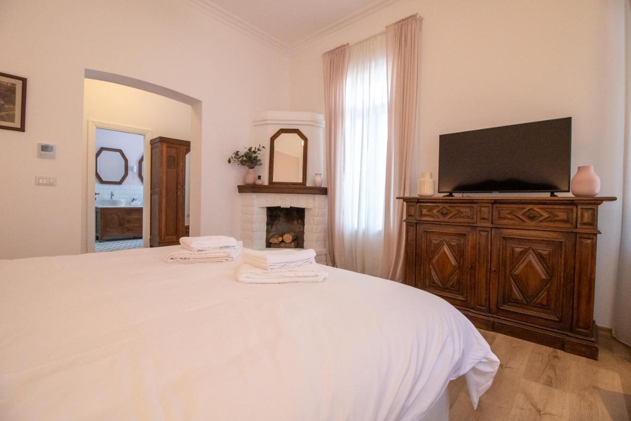 Seven Cafe & Hotel Pogradaş Dış mekan fotoğraf